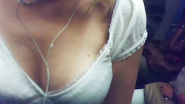 De jolies brunes lesbiennes aux gros film porno français amateurs seins font tout pour se donner un orgasme