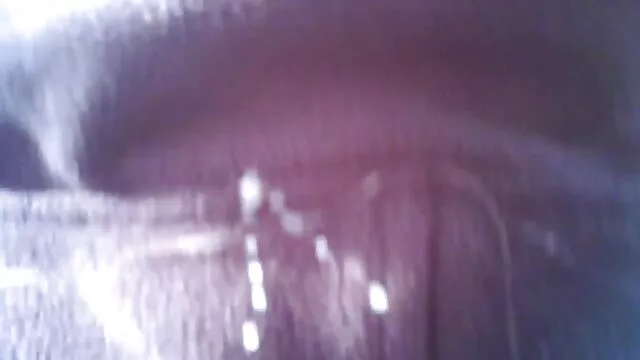 Une blonde sexy caresse ses lèvres et son clitoris tendre, mais elle ne peut pas tourmenter l'homme qui la regarde pendant longtemps films erotiques arabes et lui permet volontiers de pénétrer dans son cul rose