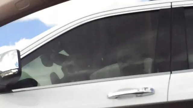 Ces garçons sont très chanceux, ils ont une fille super sexy avec des trous pas encore développés. Les gars ont du porno francais gratuit streaming mal à pousser leurs unités dans des passages étroits