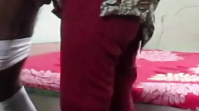 De jeunes étudiants se sucent passionnément des bites et se lèchent les chattes film porno stream gratuit