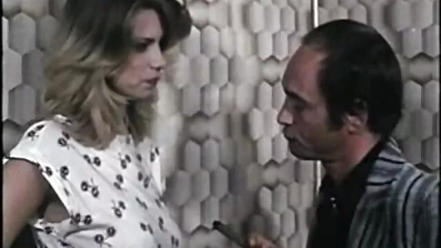 La videosporno gratuito blonde mature aux gros seins Alyssa Lynn baise avec un nigga sexy