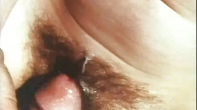 Plantureuse salope baise avec un film porno gratuit streaming homme chauve