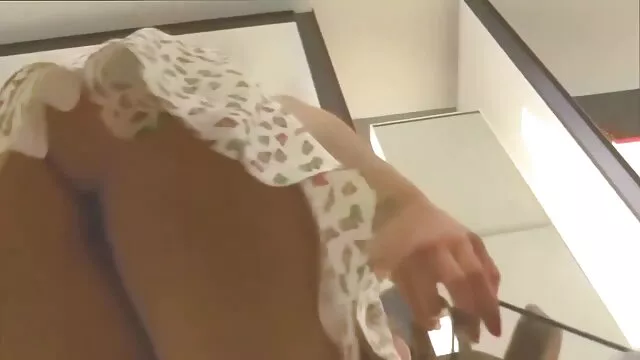 Blonde film xxx pornovore baise avec un mec à la maison