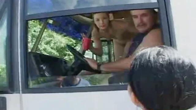 Ce putain de gémissement est entendu partout dans la film porno gratuit vintage pièce