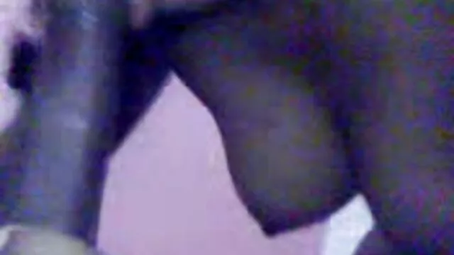 Fille allemande aux cheveux courts suce xxx film gratuit et baise deux