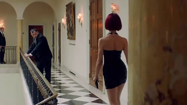 Kylie profite d'une recherche film x amateur bite bien dure dans la salle de bain